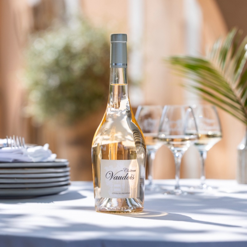 Cuvée Château Vaudois présentée à la table du domaine